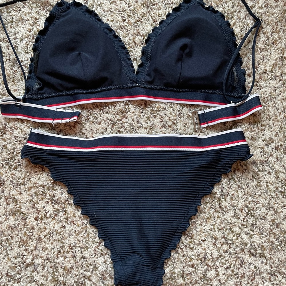 Ribbed Ruffle Bikini - Picture 2 of 3